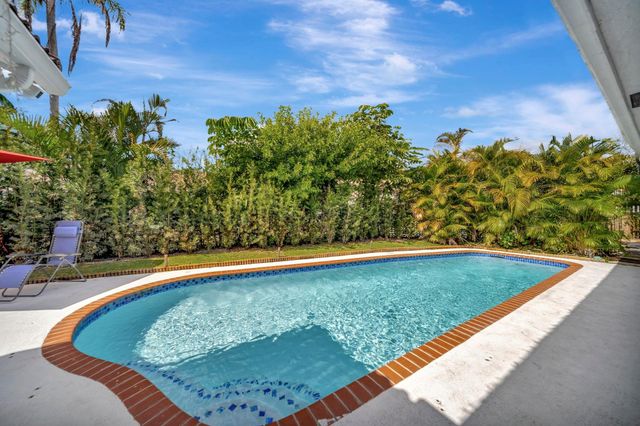 1448 NW 112th Way, Coral Springs, FL 33071