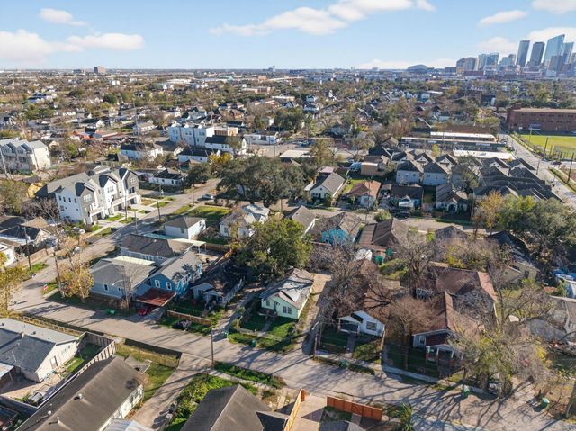 1222 Genova Street, Houston, TX 77009