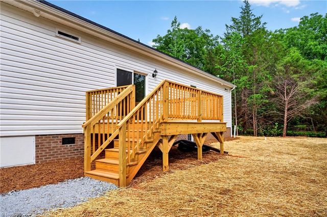 2591 Hopewell Friends Road, Asheboro, NC 27205