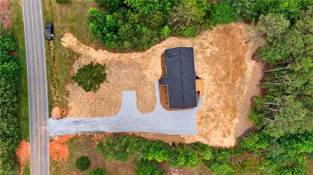 2591 Hopewell Friends Road, Asheboro, NC 27205