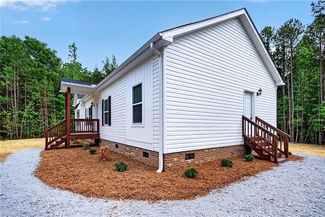 2591 Hopewell Friends Road, Asheboro, NC 27205