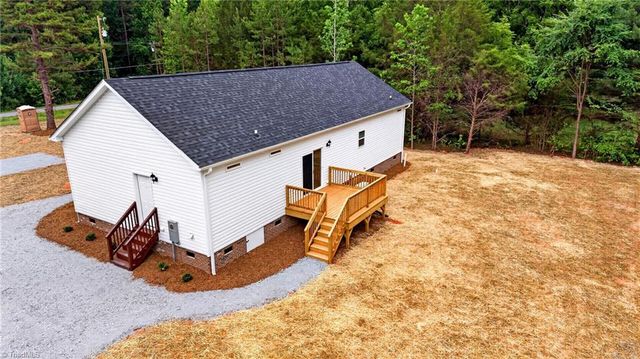 2591 Hopewell Friends Road, Asheboro, NC 27205