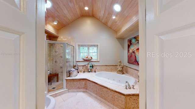 22 Sovereign Dr, Hilton Head Island, SC 29928