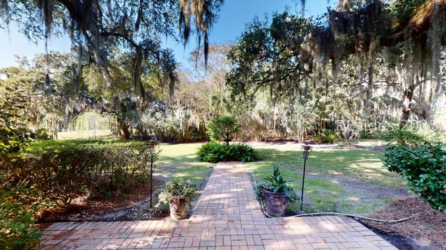22 Sovereign Dr, Hilton Head Island, SC 29928