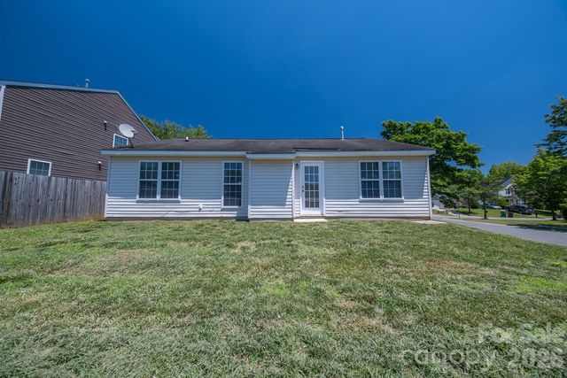 3003 Fairglen Road, Charlotte, NC 28269