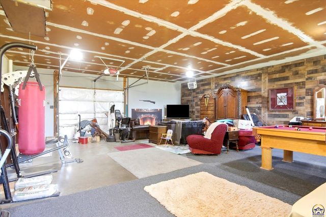 2929 SW Lagito DR, Topeka, KS 66614