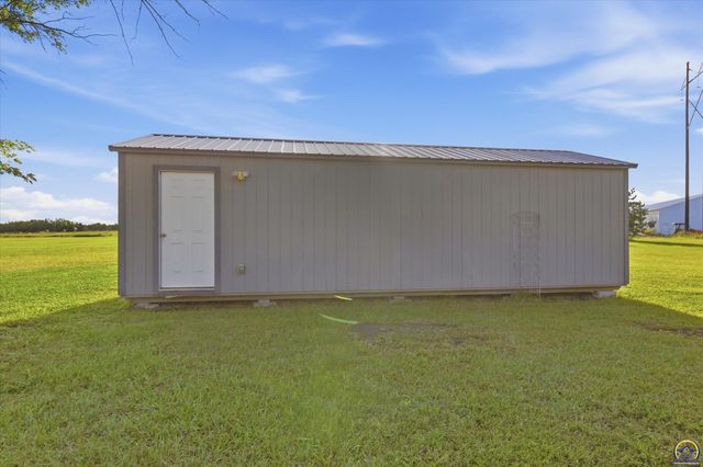 2929 SW Lagito DR, Topeka, KS 66614