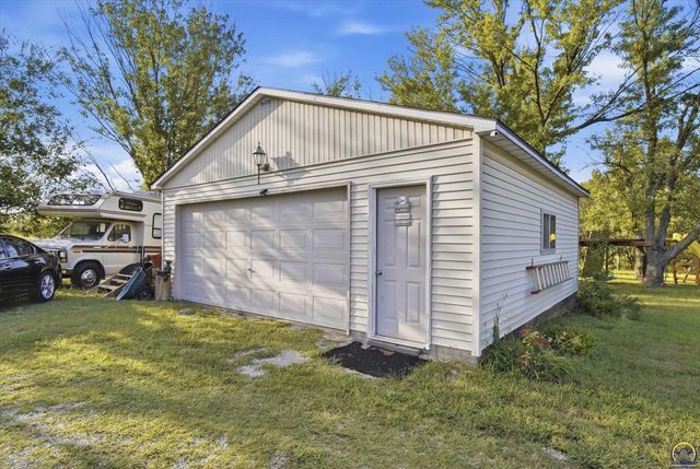 2929 SW Lagito DR, Topeka, KS 66614