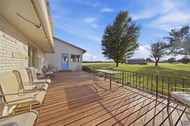 2929 SW Lagito DR, Topeka, KS 66614