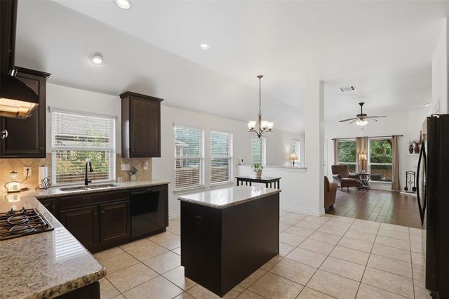 641 Branch Line Road, Yukon, OK 73099