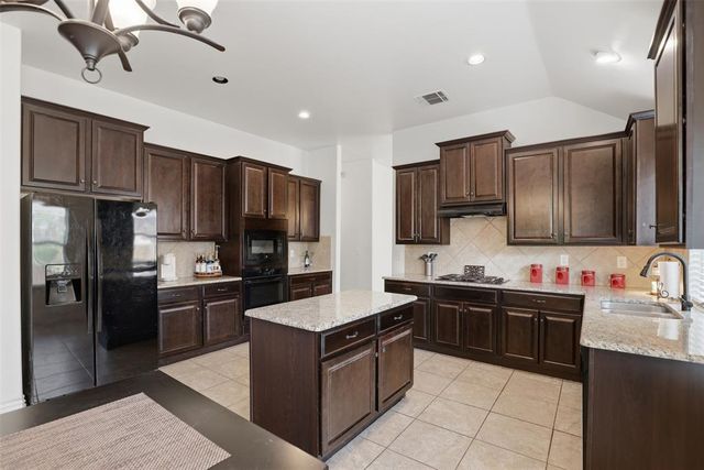 641 Branch Line Road, Yukon, OK 73099