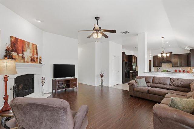 641 Branch Line Road, Yukon, OK 73099