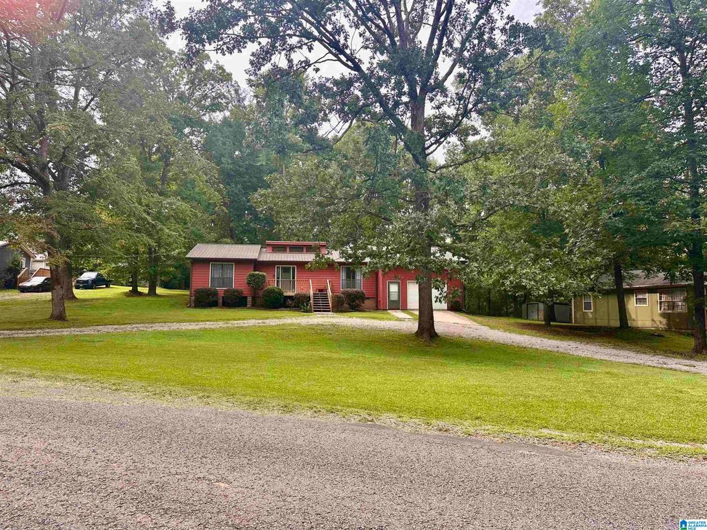 1070 MOUNTAIN LAKE ROAD, Warrior, AL 35180