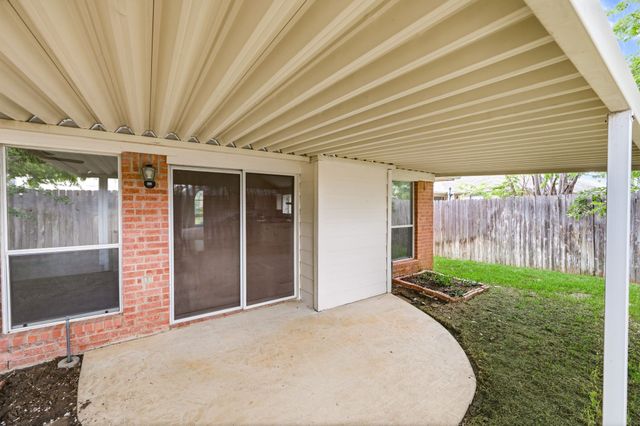 6916 Indiana Avenue, Fort Worth, TX 76137