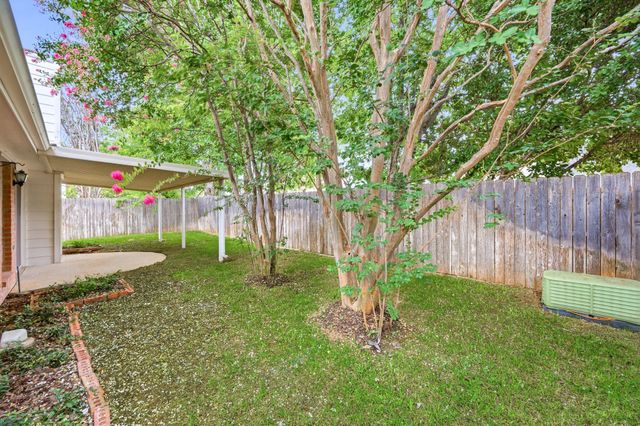 6916 Indiana Avenue, Fort Worth, TX 76137