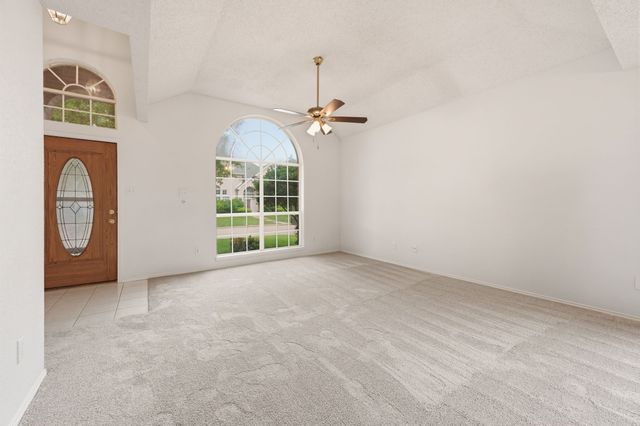 6916 Indiana Avenue, Fort Worth, TX 76137