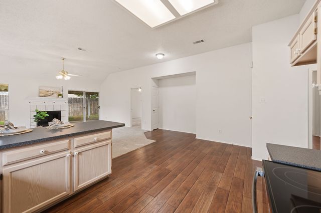 6916 Indiana Avenue, Fort Worth, TX 76137
