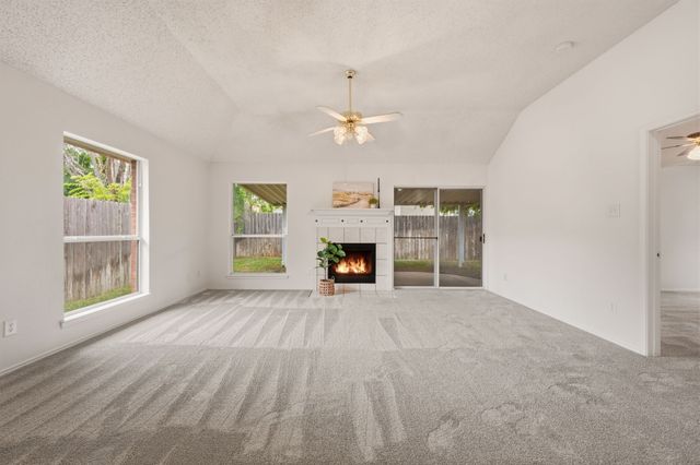 6916 Indiana Avenue, Fort Worth, TX 76137