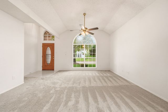 6916 Indiana Avenue, Fort Worth, TX 76137