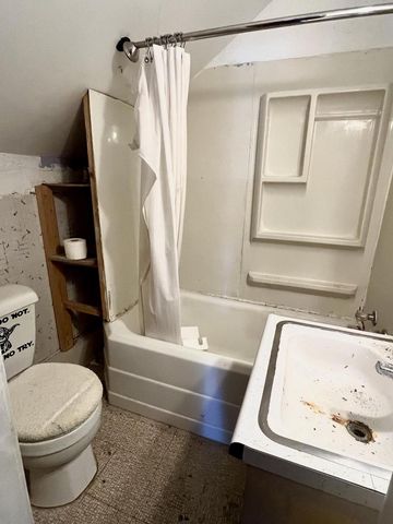 906 20th STREET, Two Rivers, WI 54241