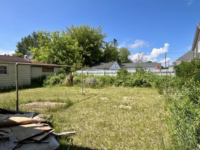906 20th STREET, Two Rivers, WI 54241