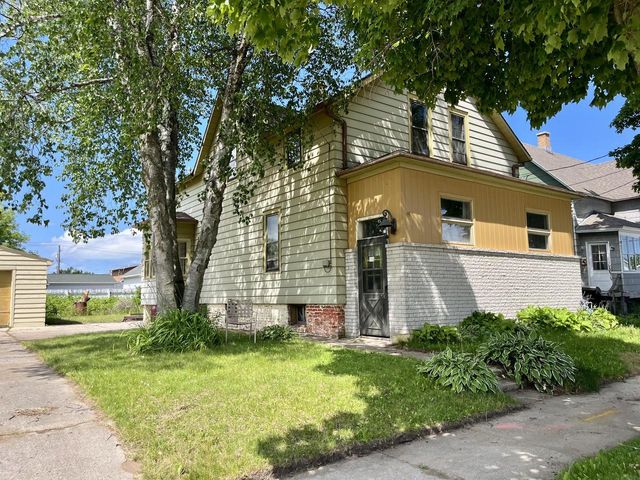 906 20th STREET, Two Rivers, WI 54241