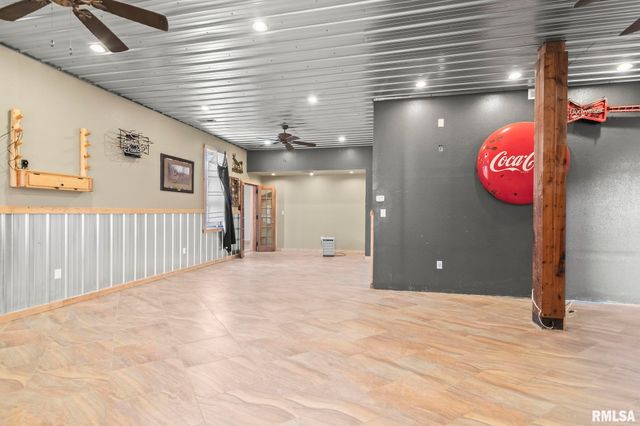 240 N WASHINGTON Street, Taylorville, IL 62568