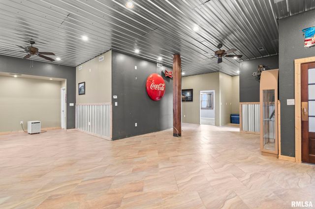 240 N WASHINGTON Street, Taylorville, IL 62568