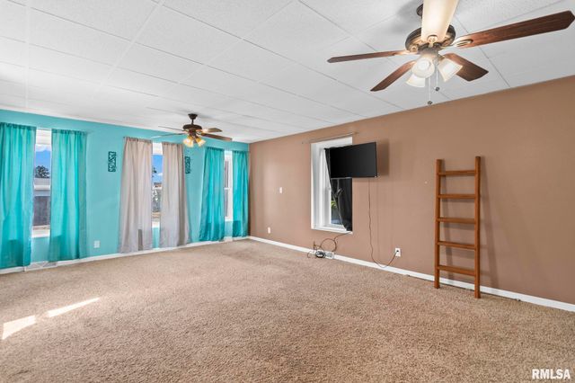 240 N WASHINGTON Street, Taylorville, IL 62568