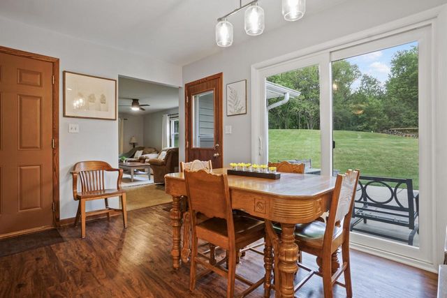 S56W23550 Maplewood TERRACE, Waukesha, WI 53189
