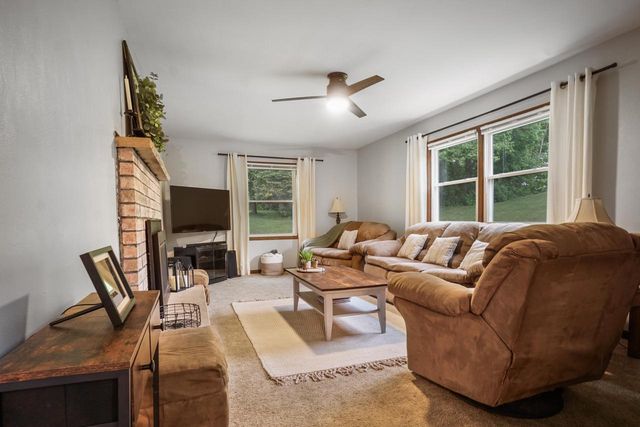 S56W23550 Maplewood TERRACE, Waukesha, WI 53189