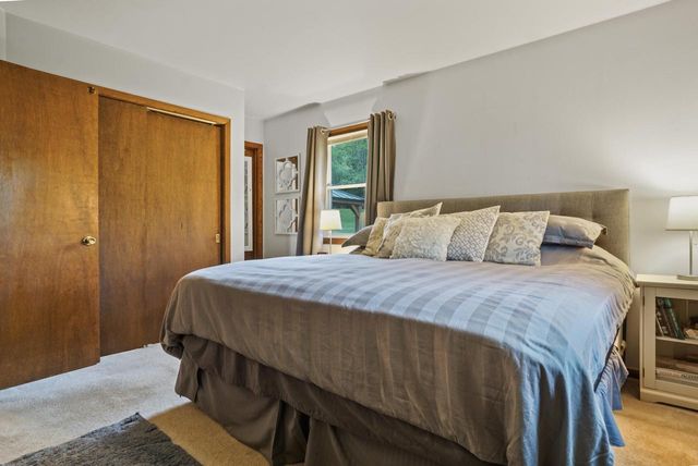 S56W23550 Maplewood TERRACE, Waukesha, WI 53189