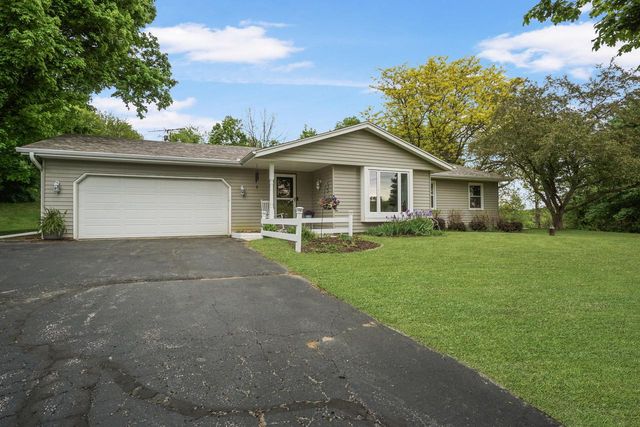 S56W23550 Maplewood TERRACE, Waukesha, WI 53189