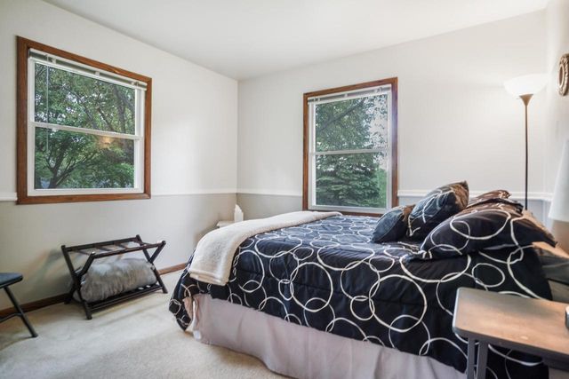 S56W23550 Maplewood TERRACE, Waukesha, WI 53189