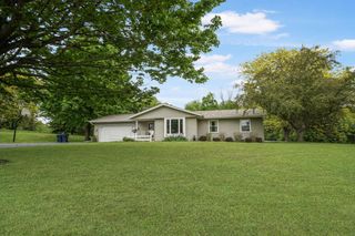 S56W23550 Maplewood TERRACE, Waukesha, WI 53189