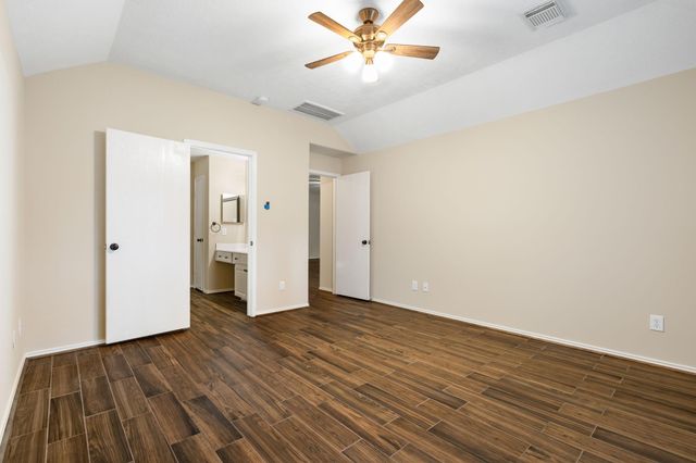 26 S Vesper Bend Circle, The Woodlands, TX 77382