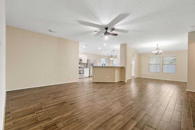 26 S Vesper Bend Circle, The Woodlands, TX 77382