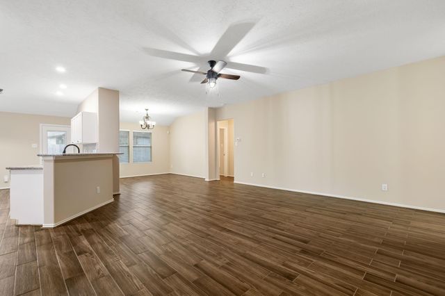 26 S Vesper Bend Circle, The Woodlands, TX 77382