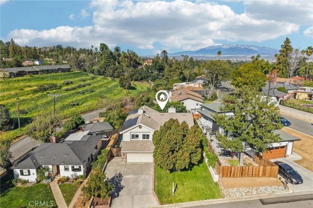 1016 La Feliz, Redlands, CA 92373