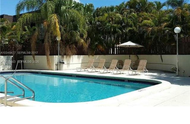 9006 SW 137th St 18, Miami, FL 33176