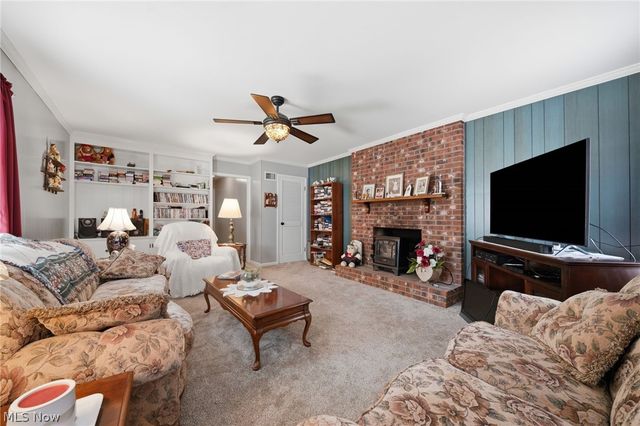 36 N Pearl Street, Columbiana, OH 44408