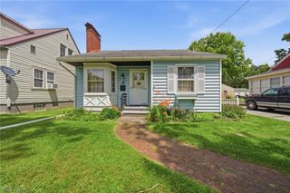 36 N Pearl Street, Columbiana, OH 44408