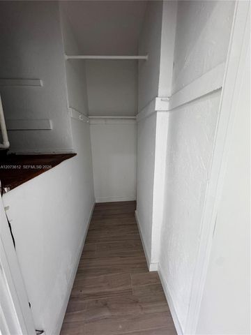 2855 Royal Palm Avenue 4, Miami Beach, FL 33140