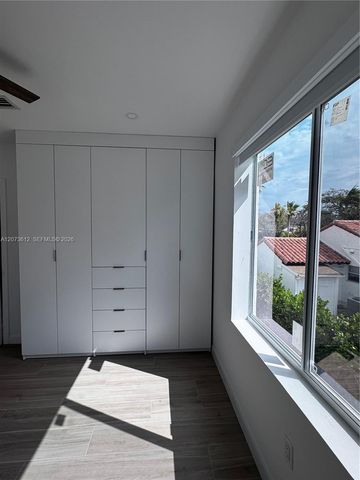 2855 Royal Palm Avenue 4, Miami Beach, FL 33140