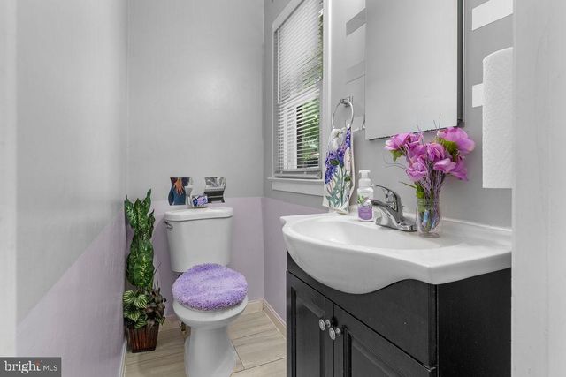 5911 SHOSHONE DR, Oxon Hill, MD 20745