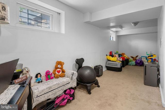5911 SHOSHONE DR, Oxon Hill, MD 20745