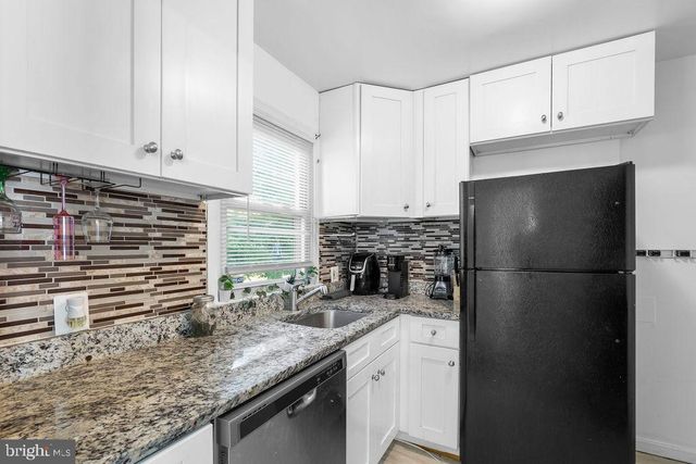5911 SHOSHONE DR, Oxon Hill, MD 20745