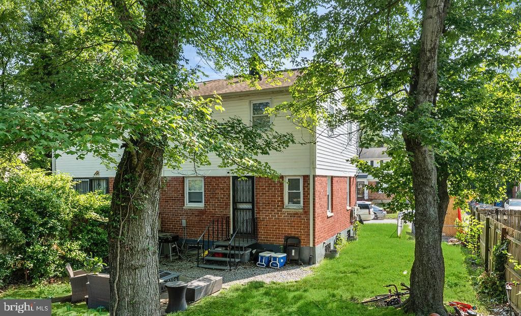 5911 SHOSHONE DR, Oxon Hill, MD 20745