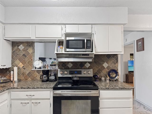 4111 Vanette Lane, Dallas, TX 75216