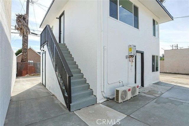 440 W Holt, Pomona, CA 91768